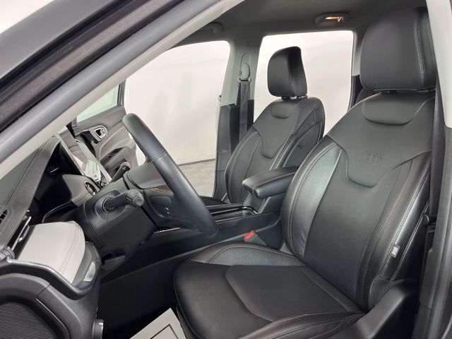 2022 Granite Crystal Metallic Clearcoat Jeep Compass Limited 4X4 SUV
