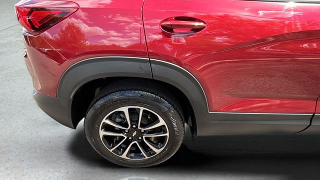 Used 2025 Red Chevrolet LT image 35