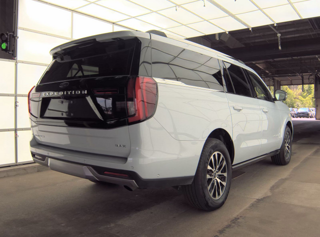 2025 Space Silver Metallic Ford Expedition Max Platinum 4X4 SUV