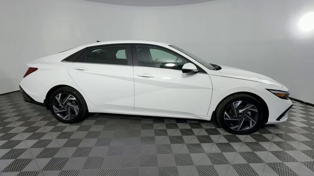 New 2025 Hyundai Elantra Hybrid For Sale in Indianapolis, IN