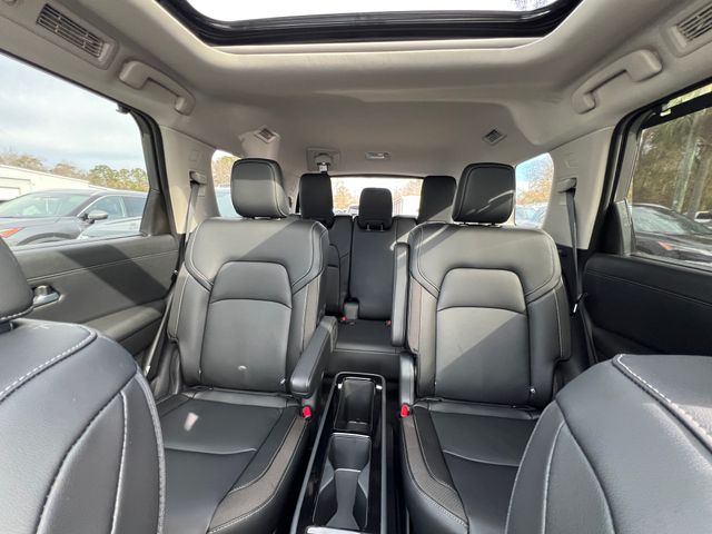 2025 Gun Metallic Nissan Pathfinder SL 4X4 SUV