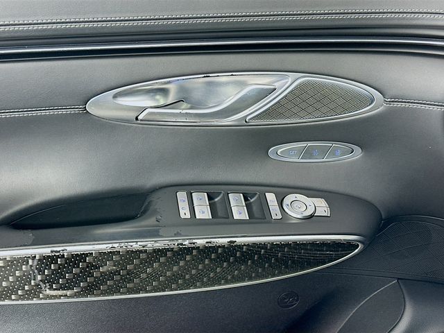 Thumbnail: 2022 Genesis GV70 - 18