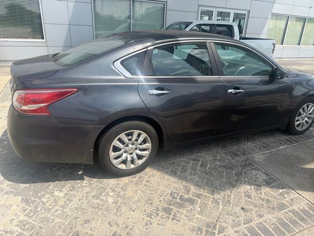 Used 2013 Nissan Altima Sedan