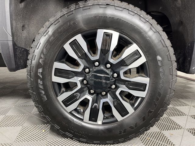 2024 White Frost Tricoat GMC Sierra 2500HD Denali Ultimate 4X4 Truck
