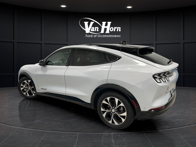 Used 2023 Space White Metallic Ford Premium image 5