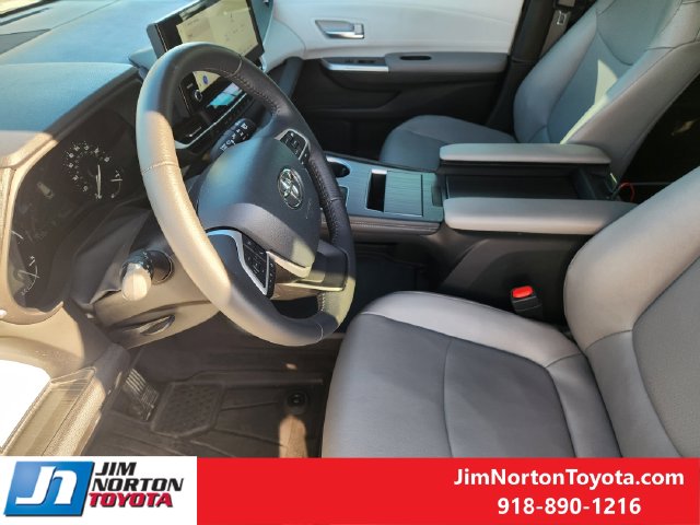 Used 2025 Toyota Sienna Van
