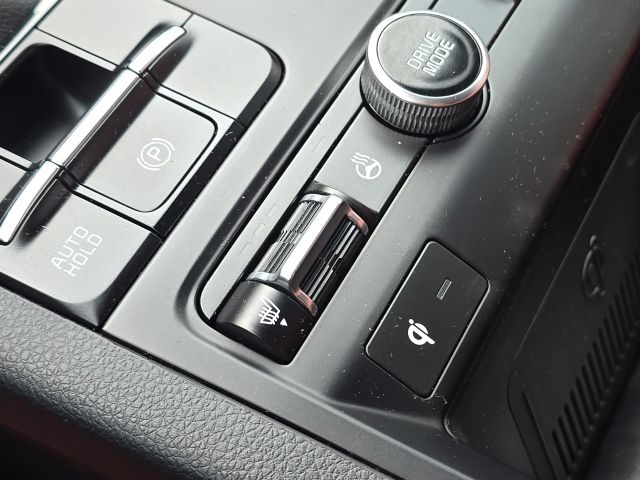 2021 Kia K5 GT-Line:B02455