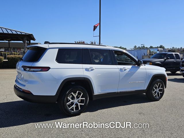 New 2025 White Jeep Limited image 14