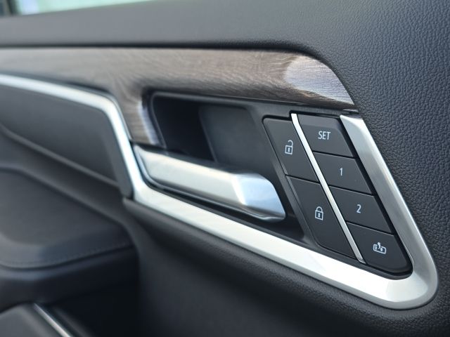 2025 Chevrolet Silverado 3500HD LTZ:168696A