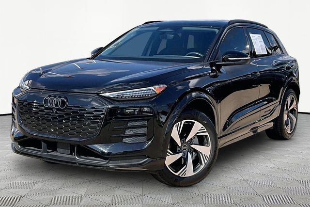 2025 Audi Q6 e-tron quattro Premium Plus