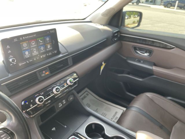 Used 2025 Honda Pilot SUV
