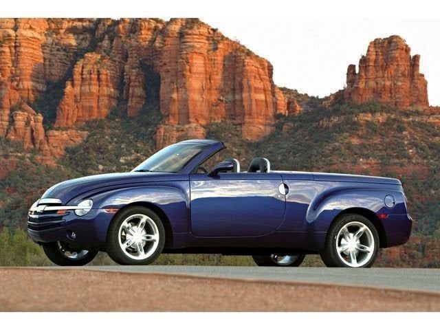 2004 Chevrolet SSR LS RWD