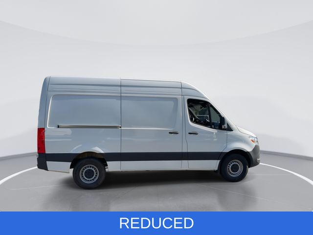 Used 2025 White Mercedes-Benz Cargo 144 WB image 9
