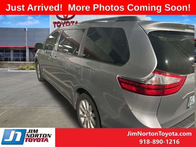 2017 Toyota Sienna XLE Premium 6