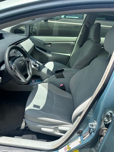 2013 Toyota Prius FWD Hatchback
