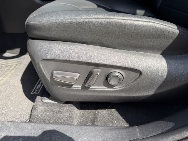 2021 Toyota Highlander XLE White at Don McGill Toyota