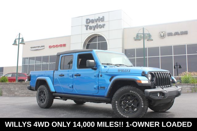Hydro Blue Pearlcoat 2022 Jeep Gladiator Pickup Truck Four-Wheel Drive 8-Speed Automatic