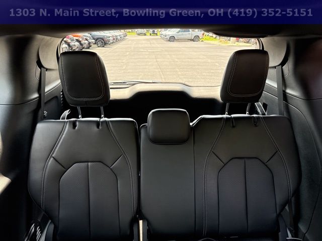 New 2025 Chrysler Pacifica Select 4D Passenger Van