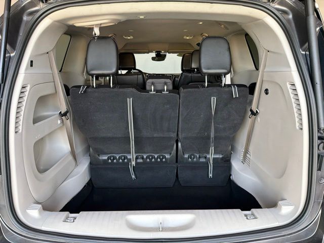 Used 2023 Chrysler Pacifica Van