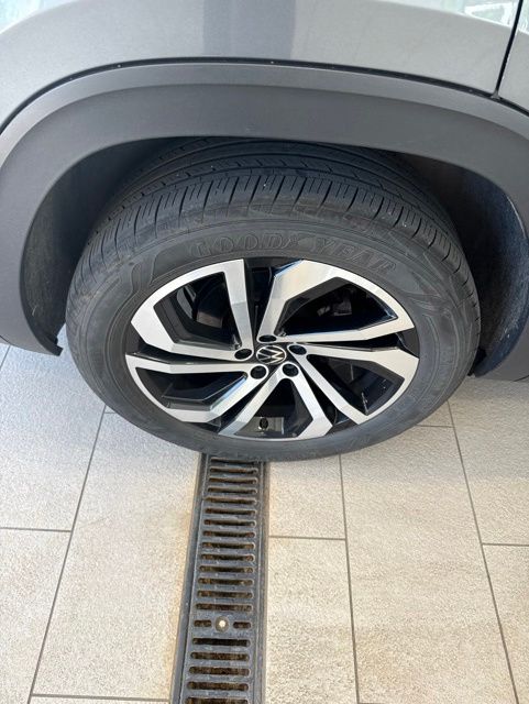 2023 Volkswagen Atlas 2.0T SEL Gray at Sutliff Volkswagen