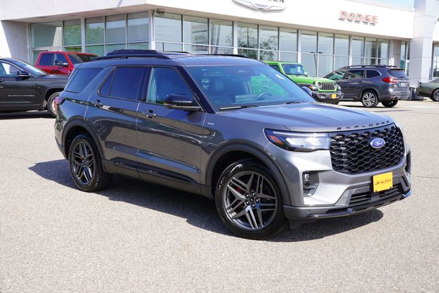 Carbonized Gray Metallic 2025 Ford Explorer SUV / Crossover All-Wheel Drive Automatic