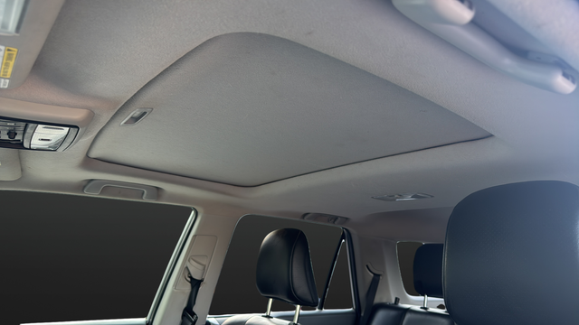 Used 2013 Classic Silver Metallic Toyota SR5 image 11