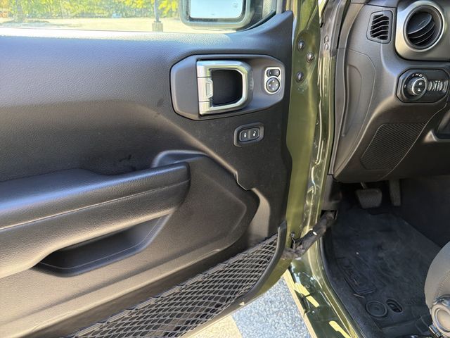 Used 2021 Green Jeep Willys image 13