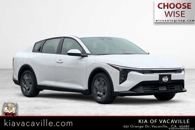 2025 Kia K4 LX FWD