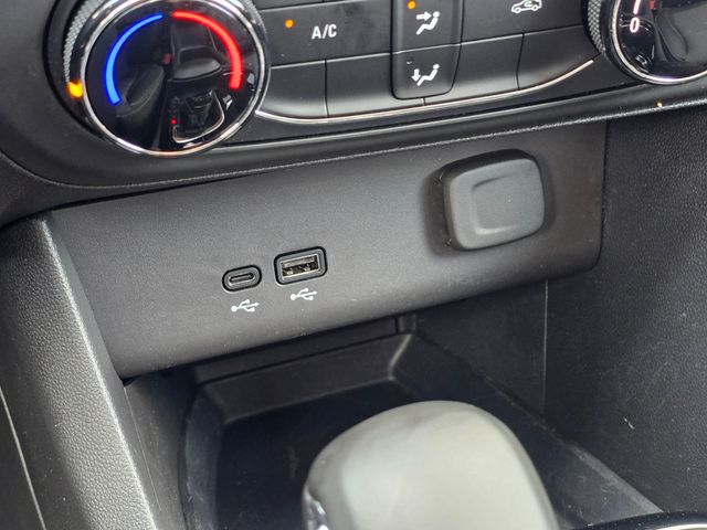 2025 Buick Encore GX Preferred:C02640