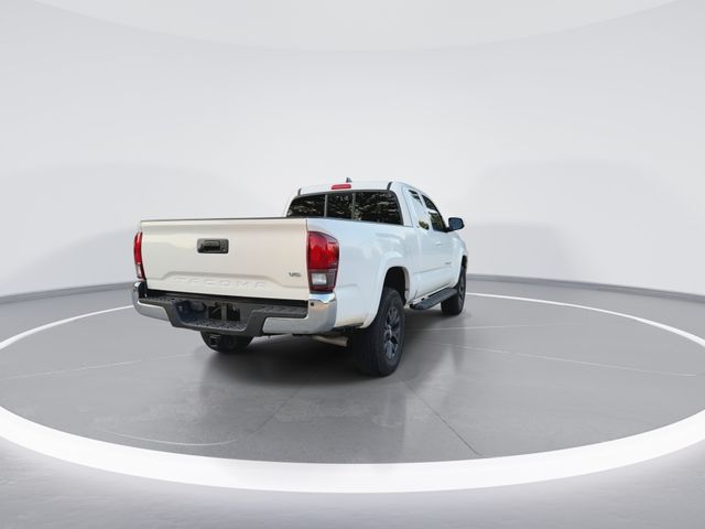 Used 2020 White Toyota SR5 image 8
