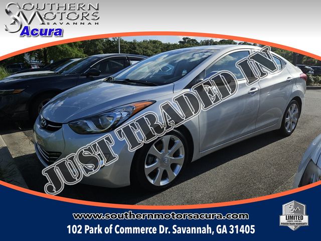 Shimmering Air Silver 2013 Hyundai Elantra Sedan Front-Wheel Drive 6-Speed Automatic Overdrive
