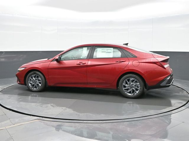 2024 Hyundai Elantra SEL 5