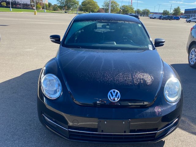 2012 Volkswagen Beetle 2.0 TSi 2