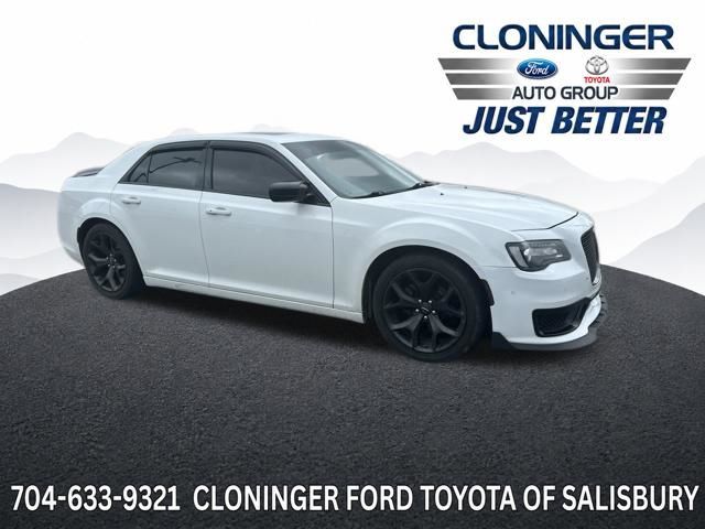 Bright White Clearcoat 2022 Chrysler 300 Sedan Rear-Wheel Drive 8-Speed Automatic