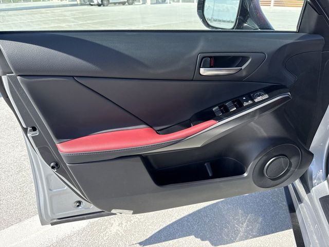 2025 Lexus IS