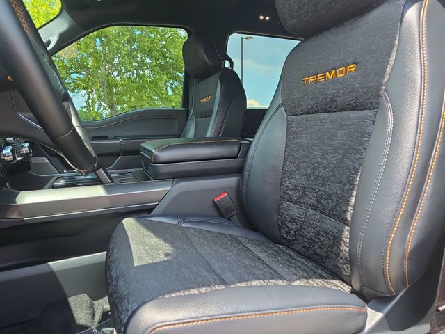 Used 2025 Agate Black Metallic Ford Tremor image 16