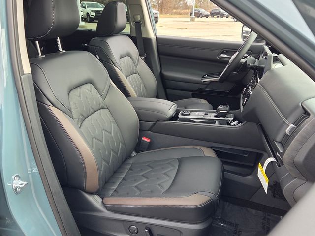 New 2026 Green Nissan Platinum image 17