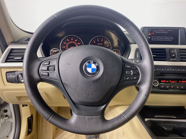 2015 BMW 3 Series 320i xDrive 9