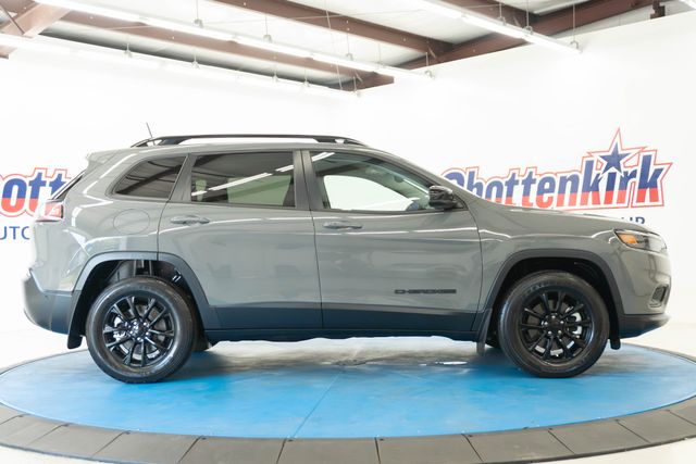 Used 2023 Jeep Cherokee SUV