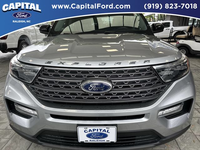 Used 2023 Silver Ford XLT image 10
