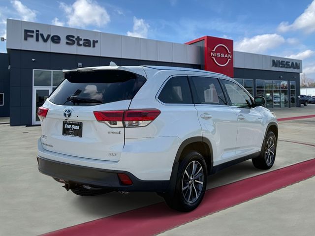 Used 2019 White Toyota XLE image 6