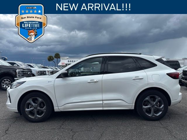 White Metallic 2023 Ford Escape SUV / Crossover Front-Wheel Drive 8-Speed Automatic