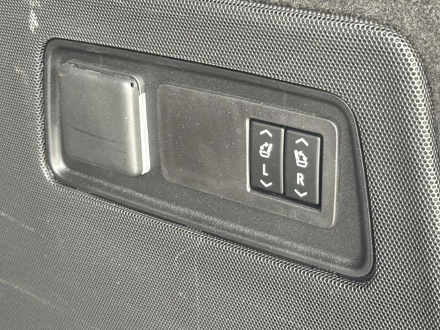 Certified Used 2026 Green Cadillac V-Series image 6