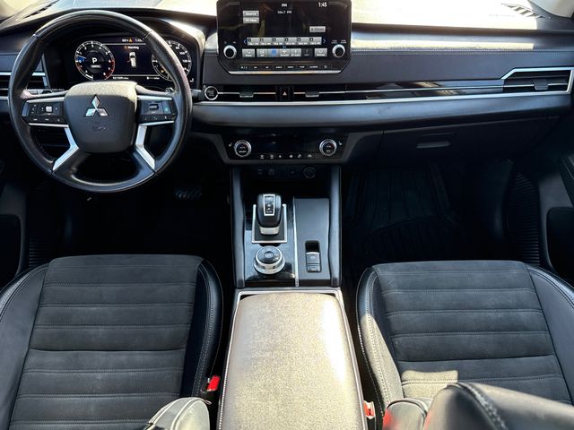 Used 2024 Silver Mitsubishi SE Black Edition w/Pano Roof image 11