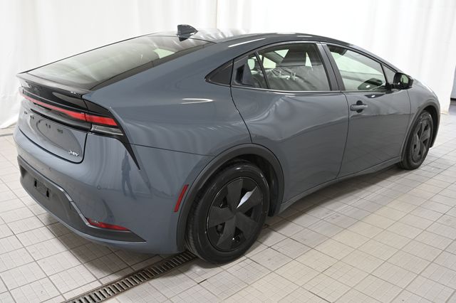 Used 2023 Gray Toyota LE image 12