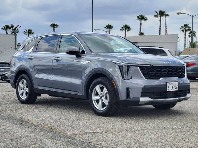 Everlasting Silver 2025 Kia Sorento LX FWD SUV / Crossover Front-Wheel Drive 8-Speed Automatic