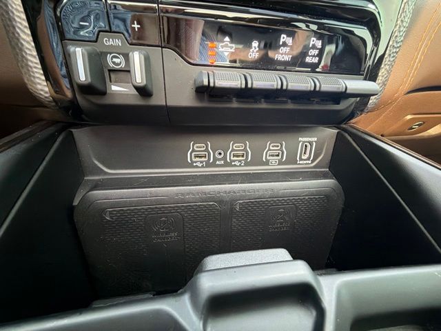 2025 Ram 1500 Limited Longhorn Crew Cab 4x4 5'7" Box