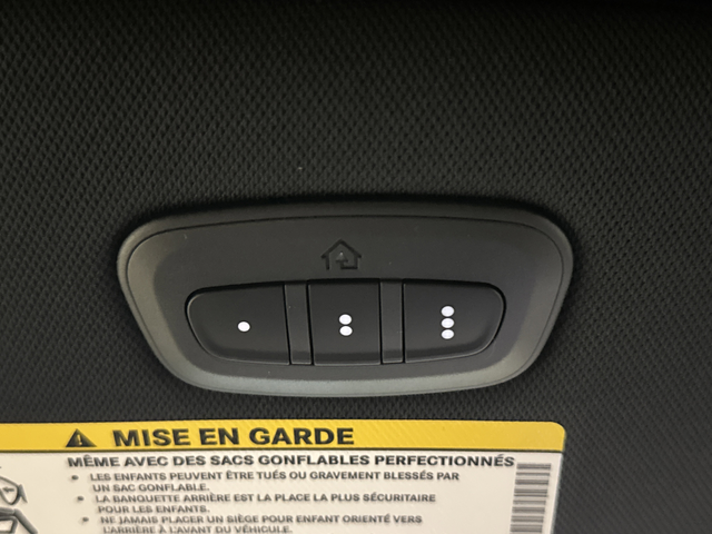 New 2026 Diamond Black Crystal Pearlcoat Chrysler Select image 27
