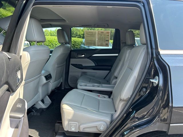 Used 2017 Toyota Highlander SUV