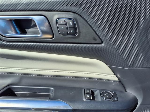2025 Ford Mustang EcoBoost Premium photo